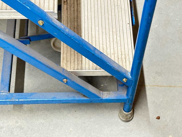 Mobiele platformtrap - afbeelding 3 van  5
