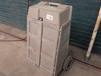 Mobiele poetskast met inhoud 3m - afbeelding 1 van  8