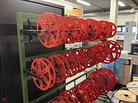 Mobiele rek met hervulbare haspels elektriciteitkabels - afbeelding 8 van  15