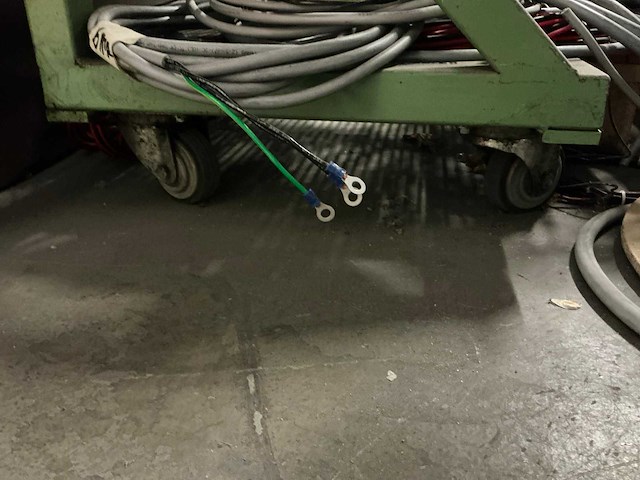 Mobiele rek met hervulbare haspels elektriciteitkabels - afbeelding 10 van  15