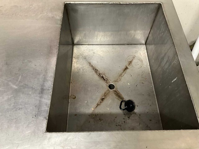 Mobiele roestvrijstalen gootsteen - afbeelding 3 van  3