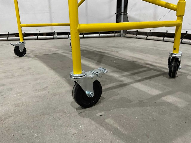Mobiele rolsteiger - afbeelding 4 van  9
