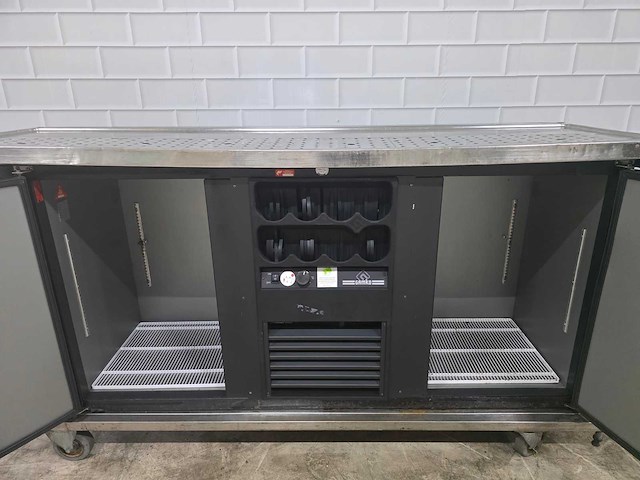Mobiele rvs bar met gamko barkoeling en flessennest - afbeelding 7 van  10