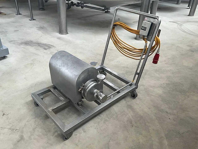 Mobiele rvs centrifugaalpomp - afbeelding 1 van  6