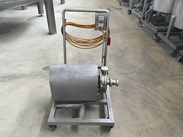Mobiele rvs centrifugaalpomp - afbeelding 2 van  6