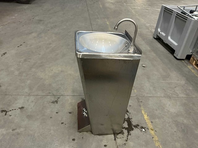 Mobiele rvs handwasunit / handwaszuil (18x) - afbeelding 8 van  15