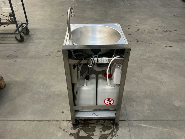 Mobiele rvs handwasunit / handwaszuil (18x) - afbeelding 10 van  15