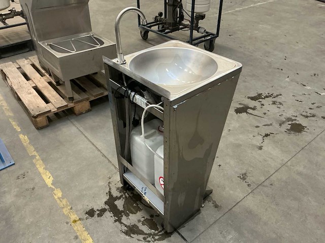 Mobiele rvs handwasunit / handwaszuil (18x) - afbeelding 11 van  15