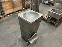 Mobiele rvs handwasunit / handwaszuil (18x) - afbeelding 13 van  15