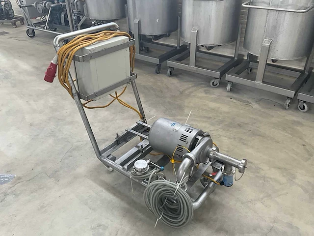 Mobiele rvs los en spoelpompinstallatie met centrifugaalpomp - afbeelding 3 van  9