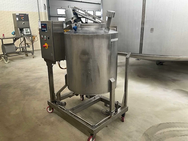 Mobiele rvs mengtank (450liter) - afbeelding 1 van  11