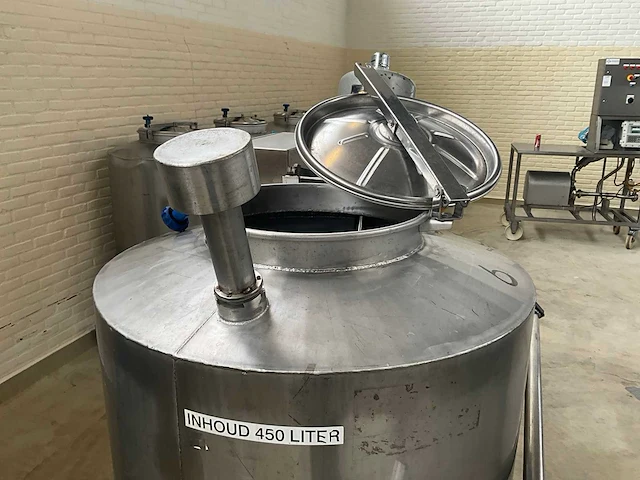 Mobiele rvs mengtank (450liter) - afbeelding 9 van  11