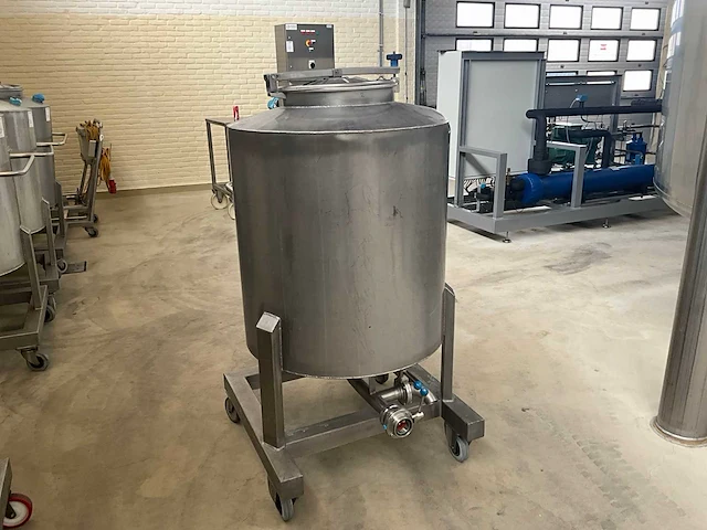 Mobiele rvs opslagtank (450liter) - afbeelding 5 van  8