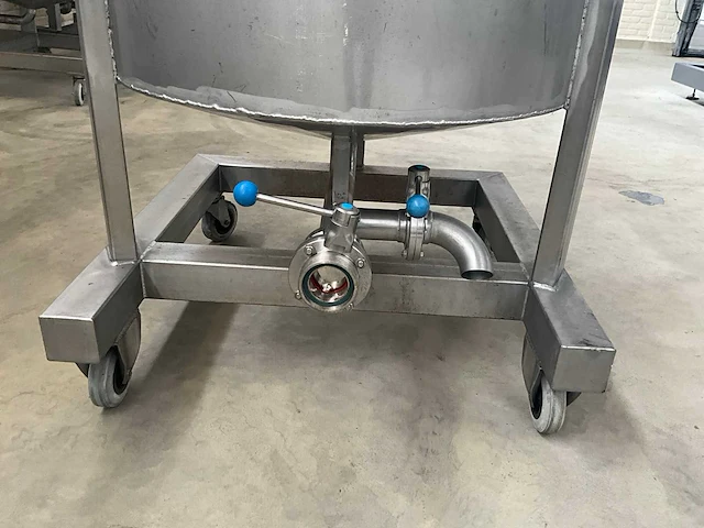 Mobiele rvs opslagtank (450liter) - afbeelding 5 van  7