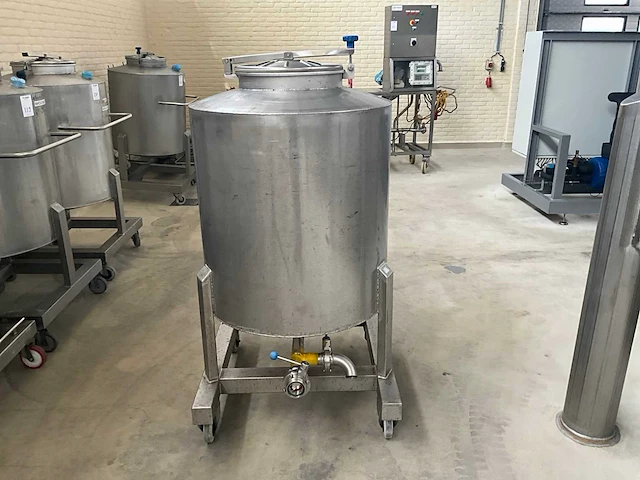 Mobiele rvs opslagtank (450liter) - afbeelding 5 van  9