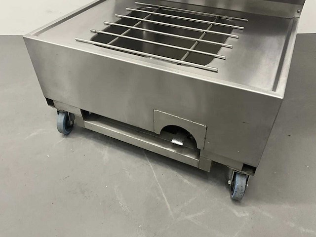 Mobiele rvs spoeltafel met close-in boiler - afbeelding 2 van  13