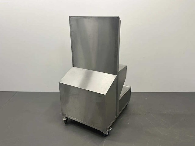 Mobiele rvs spoeltafel met close-in boiler - afbeelding 7 van  13