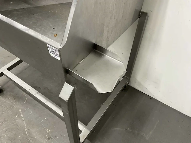 Mobiele rvs spoelunit - afbeelding 6 van  8