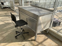 Mobiele rvs werkbank inclusief bureaustoel - afbeelding 6 van  6