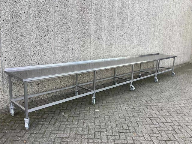 Mobiele rvs werktafel (680 cm) - afbeelding 1 van  3