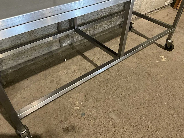 Mobiele rvs werktafel - afbeelding 6 van  6