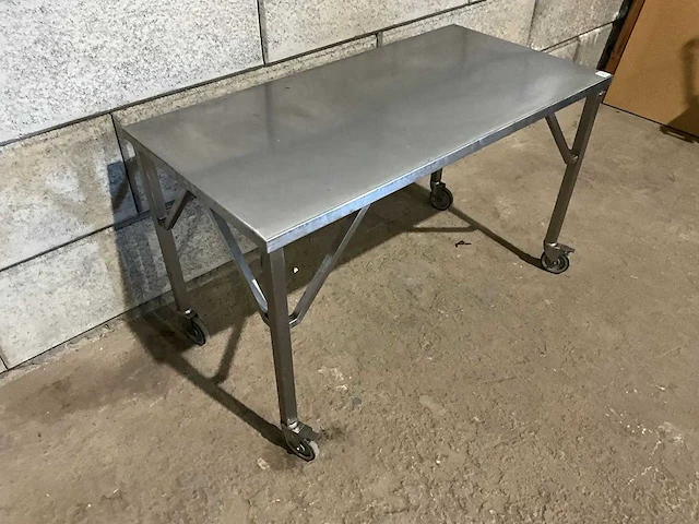 Mobiele rvs werktafel - afbeelding 3 van  5