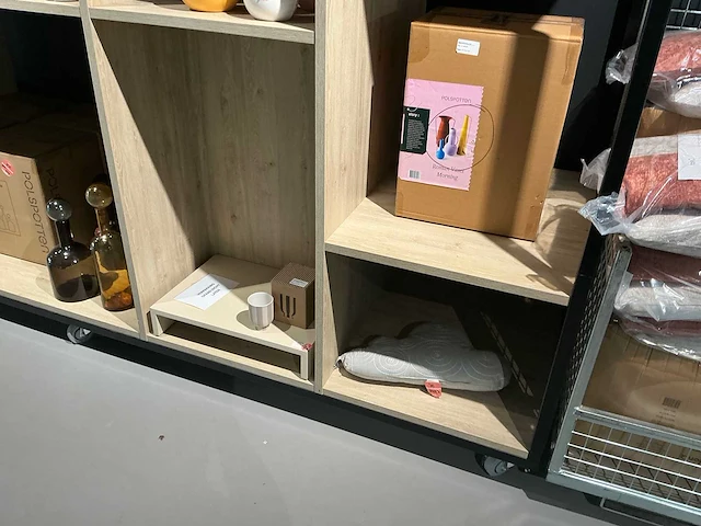 Mobiele showroom stelling - afbeelding 3 van  7