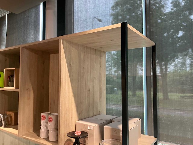 Mobiele showroom stelling - afbeelding 3 van  7