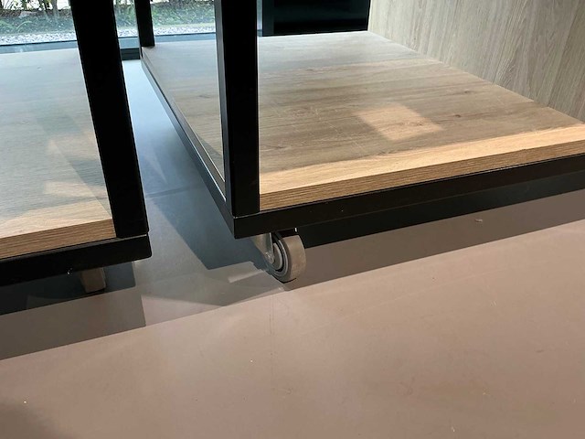 Mobiele showroom stelling - afbeelding 7 van  7