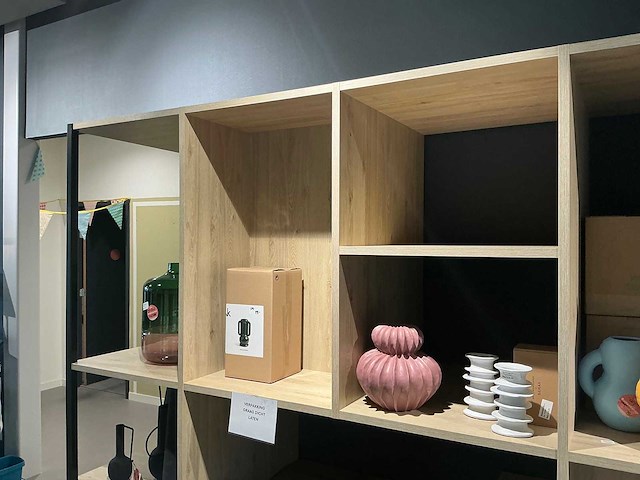 Mobiele showroom stelling - afbeelding 5 van  7