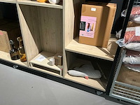 Mobiele showroom stelling - afbeelding 3 van  7