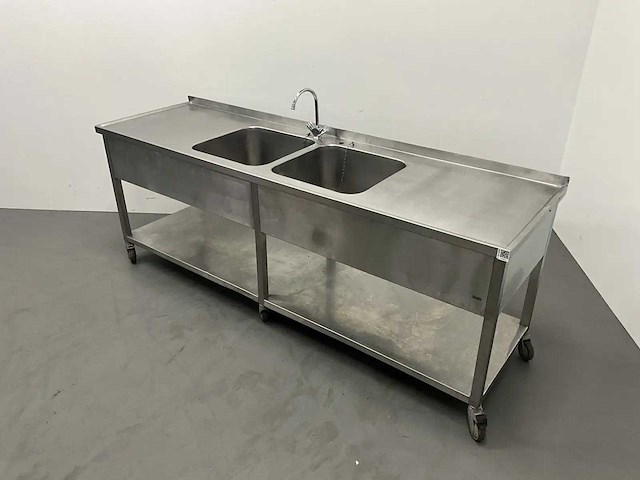 Mobiele spoeltafel - afbeelding 1 van  3