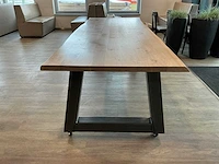 Mobiele tafel met boomstamblad - afbeelding 2 van  4