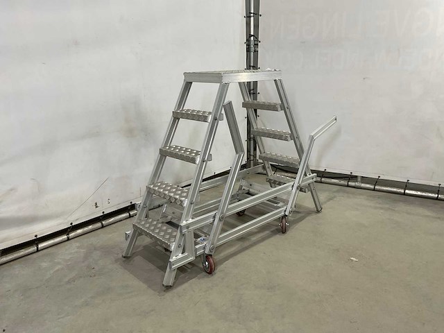 Mobiele trap - afbeelding 2 van  7