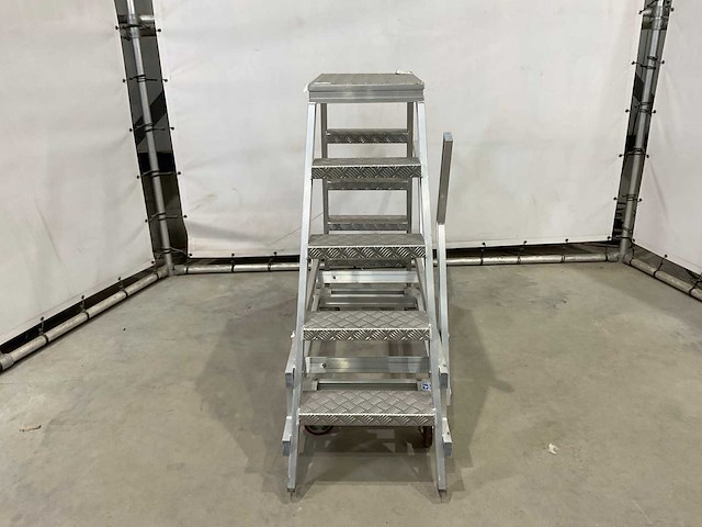 Mobiele trap - afbeelding 5 van  7