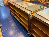 Mobiele verkoopmeubel (2x) - afbeelding 7 van  9