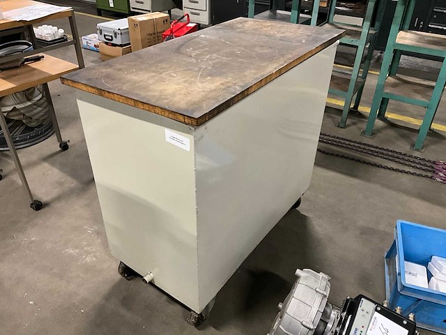 Mobiele vloeistoftrolley - afbeelding 2 van  3