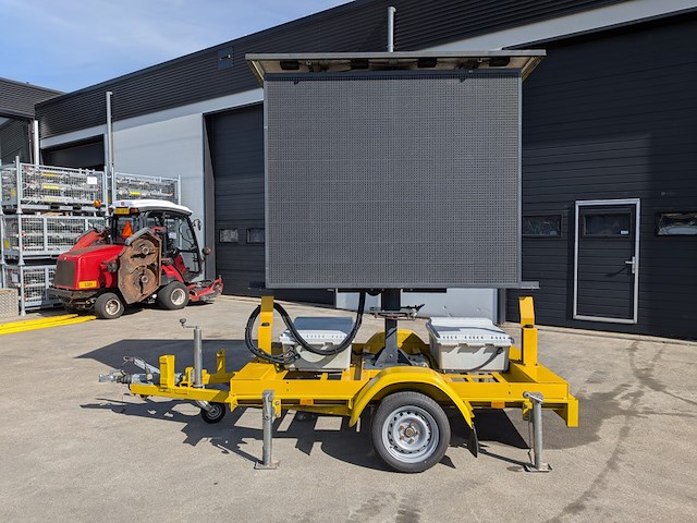 Mobiele vms-aanhangwagen, peters, p1, 2013, (variable message sign) - afbeelding 12 van  22