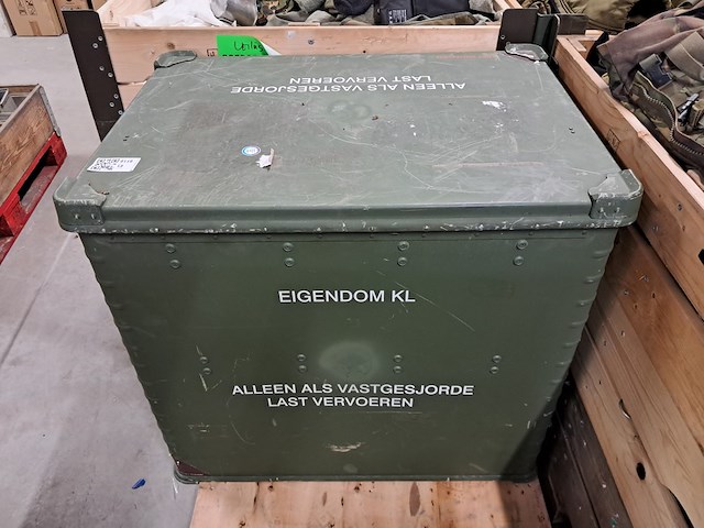 Mobiele wasbak unit in zagres kist, h + p labortechnik ag munchen - afbeelding 3 van  12