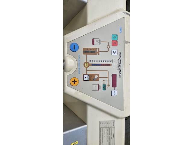 Mobiele wasbak unit in zagres kist, h + p labortechnik ag munchen - afbeelding 7 van  12