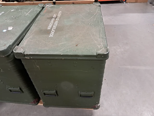 Mobiele wasbak unit in zagres kist, h + p labortechnik ag munchen - afbeelding 4 van  12