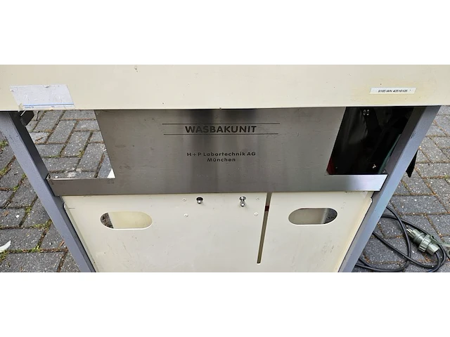 Mobiele wasbak unit in zagres kist, h + p labortechnik ag munchen - afbeelding 8 van  12