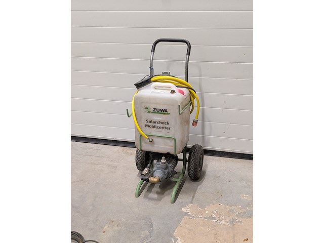 Mobiele watertank met pomp - afbeelding 1 van  4