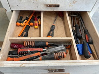 Mobiele werkbank inclusief inhoud - afbeelding 3 van  8