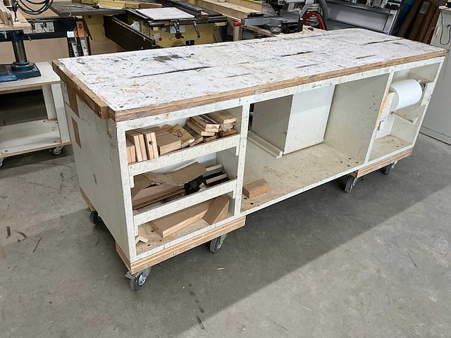 Mobiele werkbank inclusief inhoud - afbeelding 8 van  8