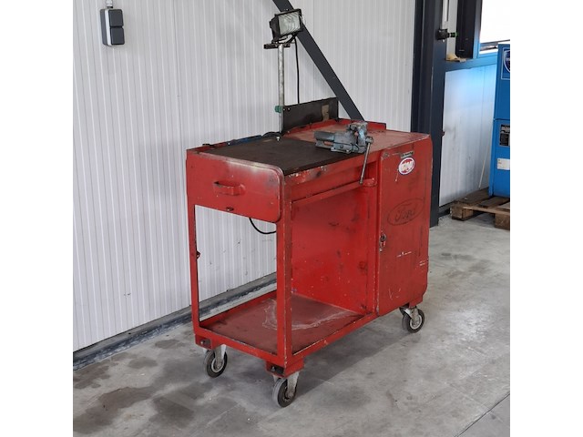 Mobiele werkbank met bankschroef - afbeelding 6 van  12