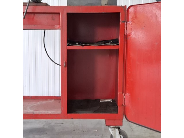 Mobiele werkbank met bankschroef - afbeelding 8 van  12