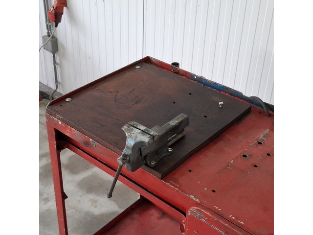 Mobiele werkbank met bankschroef - afbeelding 12 van  12