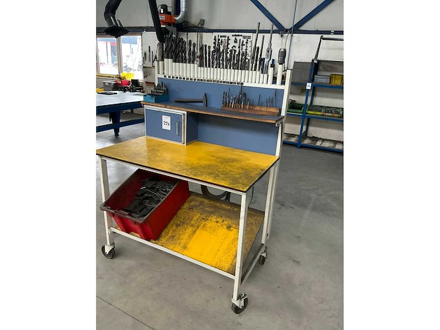 Mobiele werkbank met boren - afbeelding 2 van  8