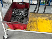 Mobiele werkbank met boren - afbeelding 7 van  8